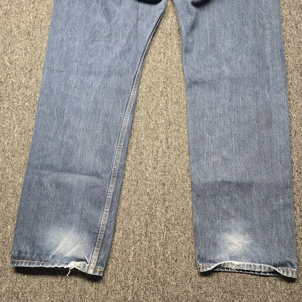 Levi’s 505 Jeans Men’s 40x32 Straight Blue Medium Wash Distressed Denim